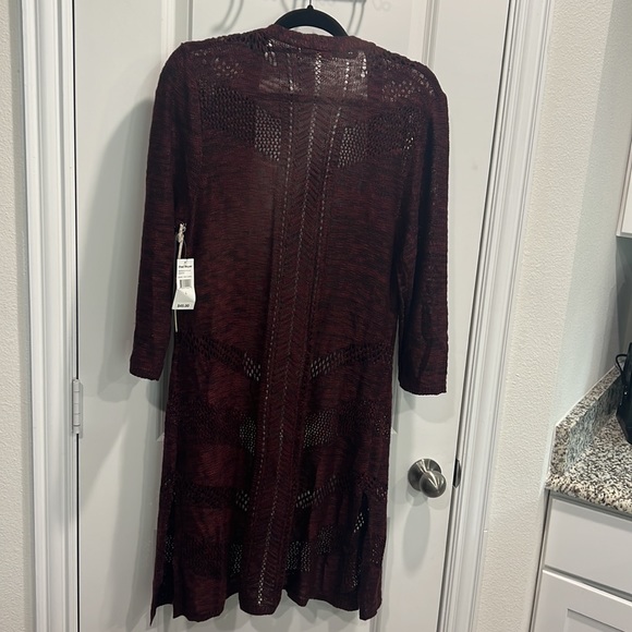 Wine colored Cardigan Size Large - Picture 3 of 4